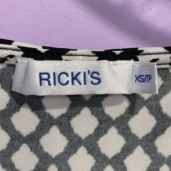 5 for $25 - Ricki's Short Sleeved Dress - Picture 5 of 5